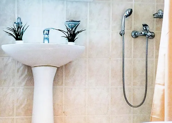 Διαμέρισμα Elias & *